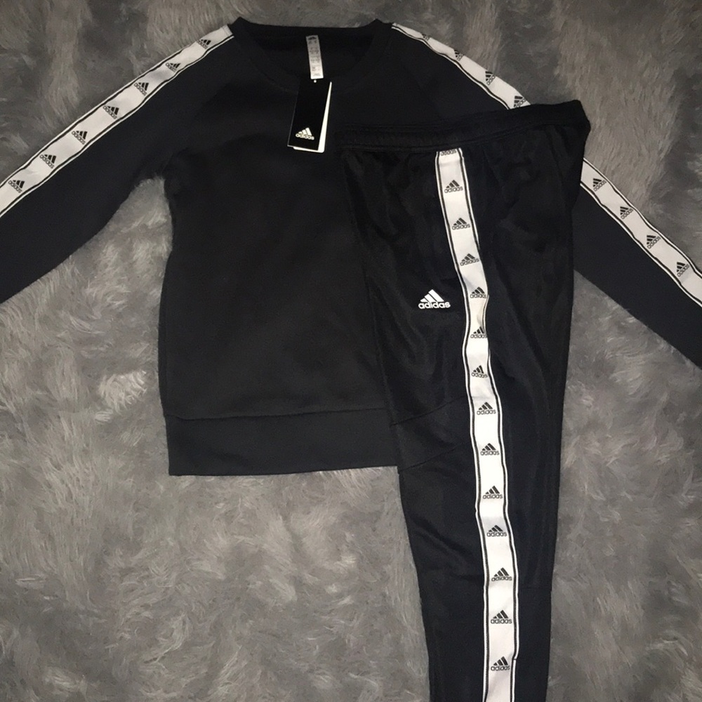 Adidas Sweatsuit